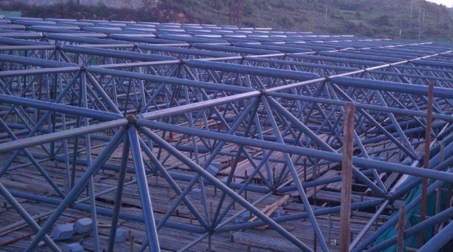 吴江概述网架加工中对钢材的质量的过细恳求